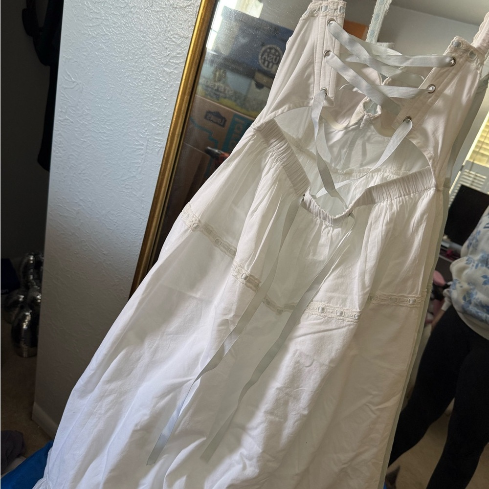Kitteny Lissel dress - Picture 3 of 10